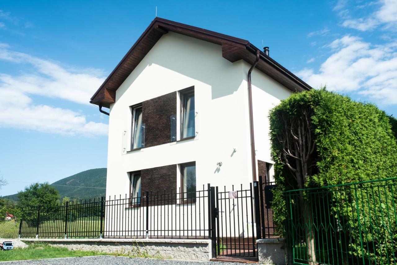 Vila Pod Cernou Horou Villa Roznov pod Radhostem Exterior photo